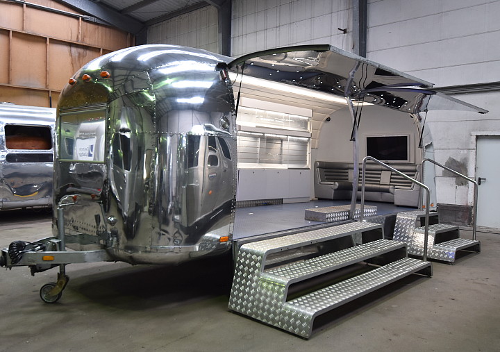 Airstream4u_Promotion_Stage_a.jpg