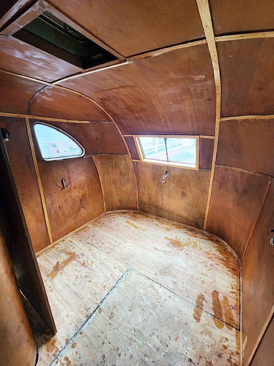 33ft_spartan_mansion_trailer_1946_interior2.jpg