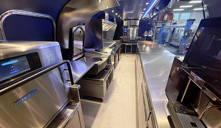 food_trailer_deluxe_custom1.jpg