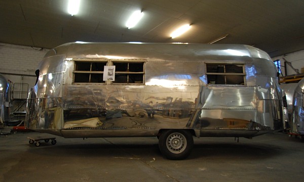 22_ft_clipper_silver_streak_c.jpg