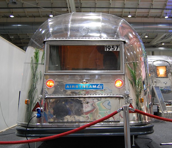 16_Foot_Airstream_1957_Bubble.jpg