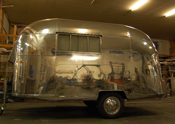 16_Foot_Airstream_Bubble_1957_a.jpg