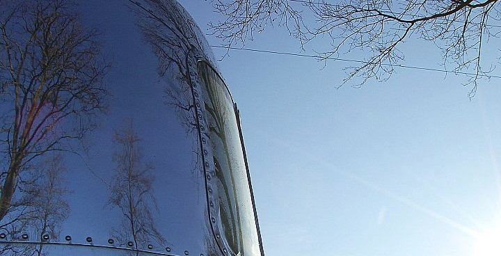 31_Ft_Airstream_Sovereign_View_Polished.jpg