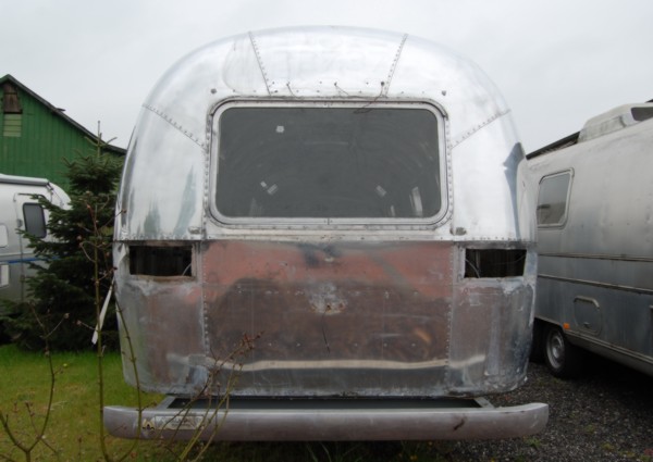 31_ft_Sovereign_Airstream_75.jpg