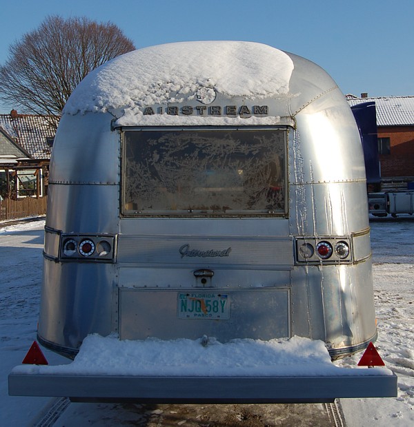 30ft_airstream_sovereign_1966_b.jpg