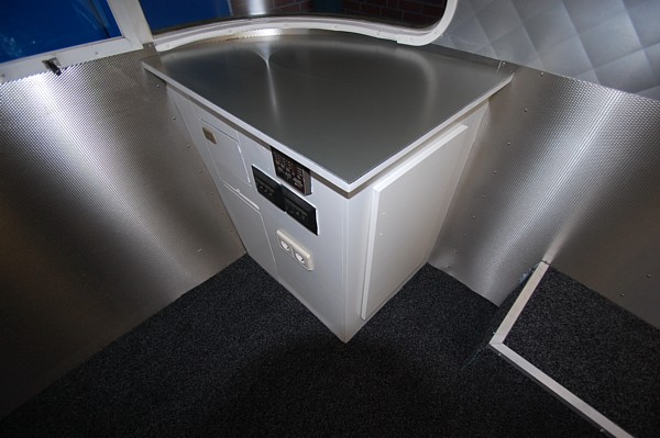 Airstream_Interior_Diner_Wide_Body_d.jpg