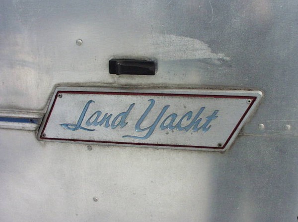 airstream_safari_72_e.jpg