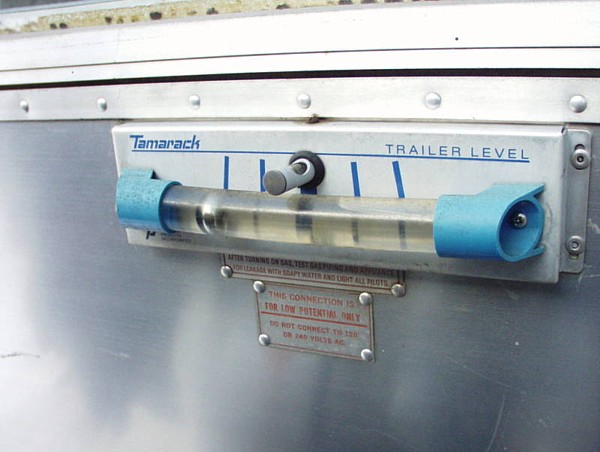 airstream_safari_72_g.jpg