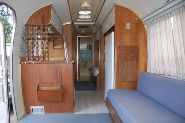 Airstream_Sovereign_72_f.jpg