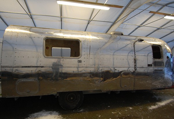 27ft_Airstream_Overlander_69_a.jpg