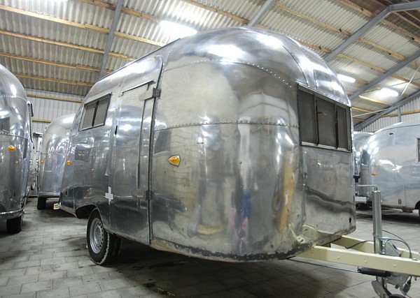 16ft_airstream_bubble_57_c.jpg