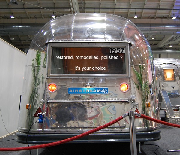 Airstream_Bubble_back_after.jpg