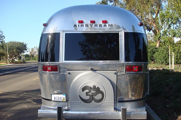 Airstream_American_Motorhome_Classic_like_CCD_g.jpg