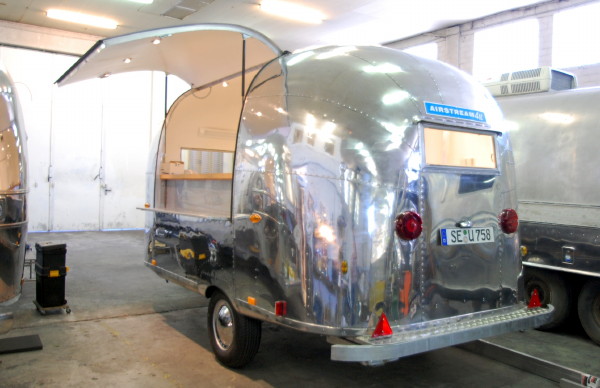 16_Airstream_Bambi_Snack_Bar_rear.jpg