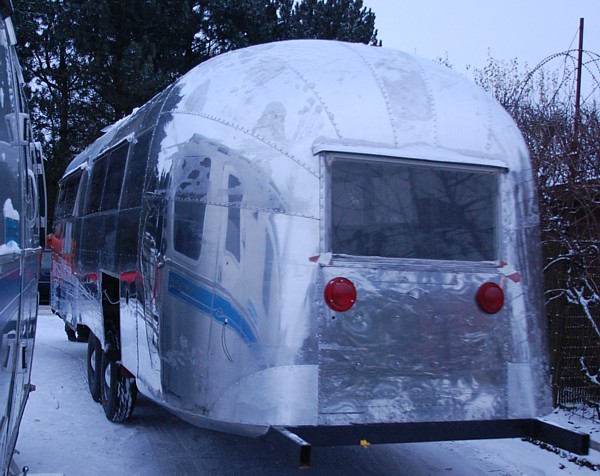 28ft_Airstream_Ambassador_1959_Cult_Caravan_a.jpg