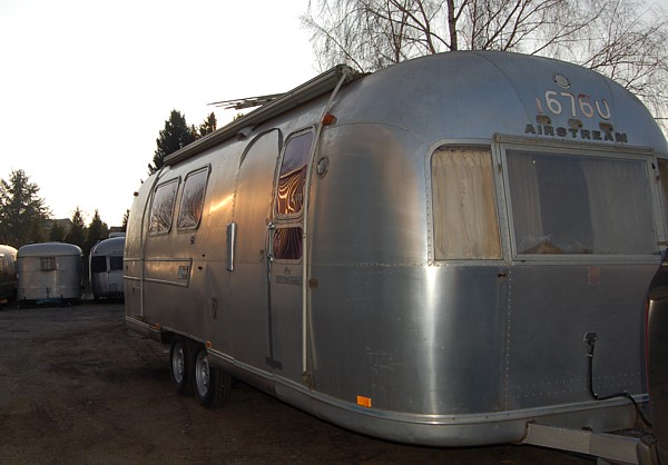 airstream_overlander_1969_a.jpg