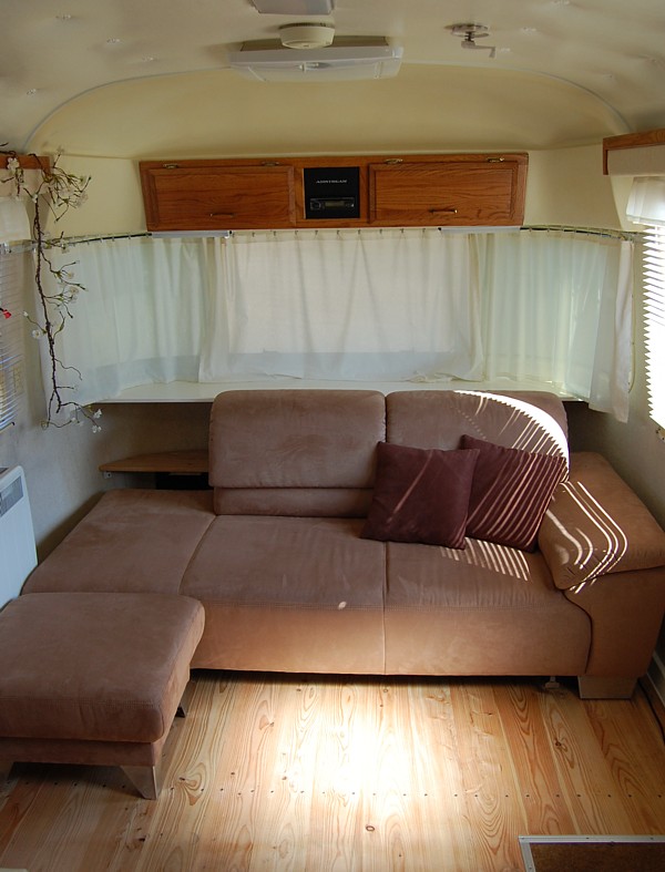 34ft_Airstream-Classic_Excella_1000_1994_h.jpg