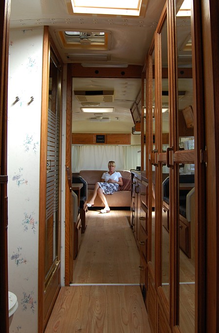 34ft_Airstream-Classic_Excella_1000_1994_k.jpg