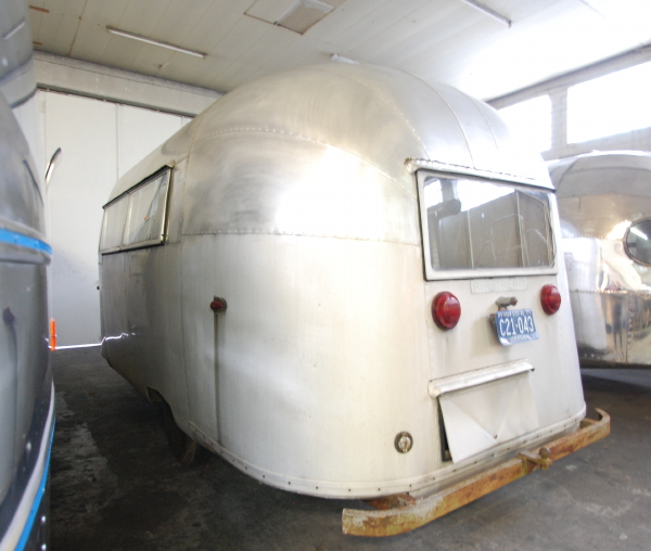 18ft_airstream_59_pacer_b.jpg