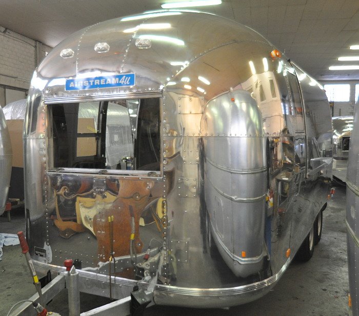 airstream4u_snackmobil_b.jpg