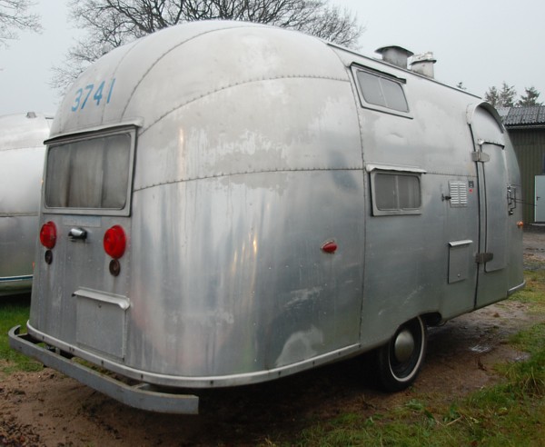 18ft_Airstream_Falcon_1958.jpg