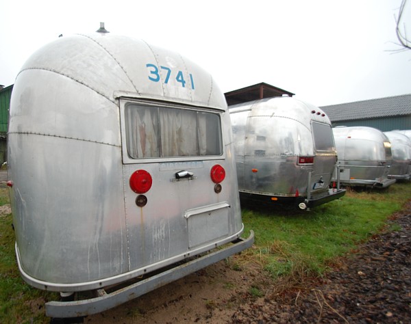 18ft_Airstream_Falcon_1958_c.jpg