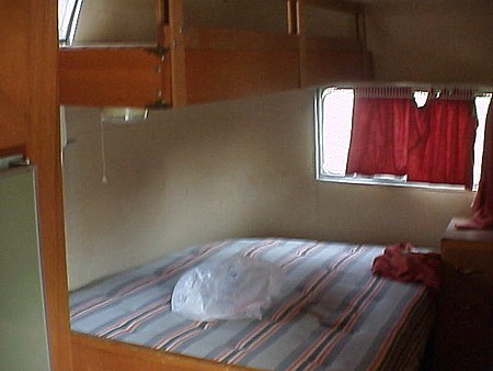 Airstream_Globetrotter_68_20ft_interior_bed.jpg
