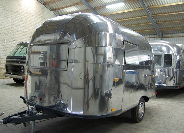 Airstream_Trailer_16ft_50s.jpg