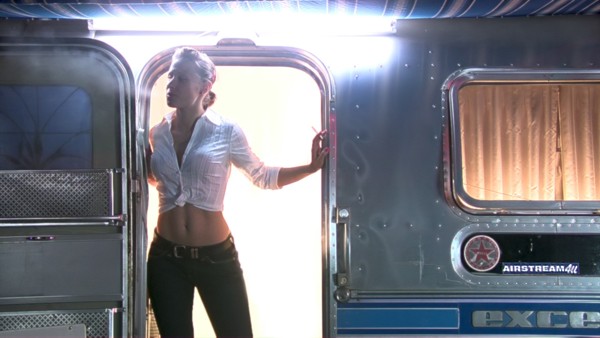 cinema_excella_airstream4u_girl.jpg