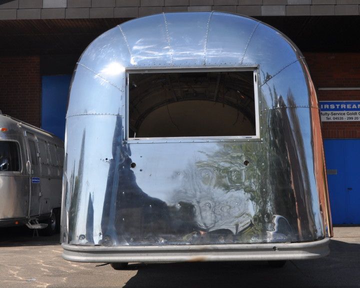 24ft_1961_Airstream_Klassiker_Hochglanz_hi.jpg