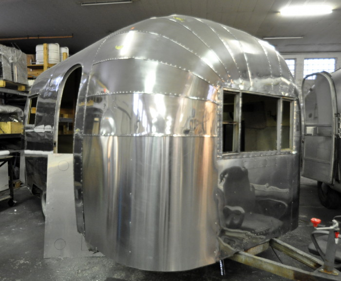 18ft_Airstream_Wanderer_1954_Aluminium_beplankung.jpg