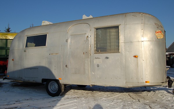 22ft_airstream_safari_1963_d.jpg