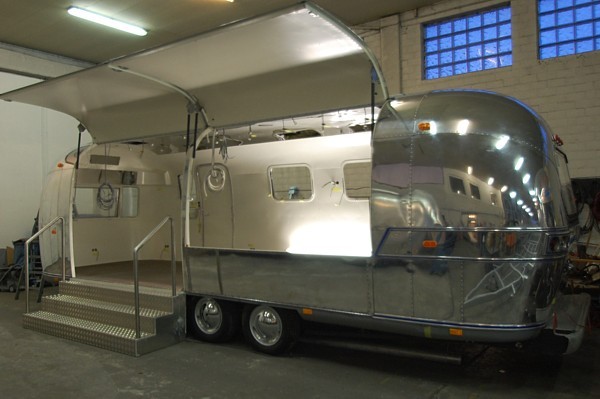 70s_airstream_obuehne_fabrication_a.jpg