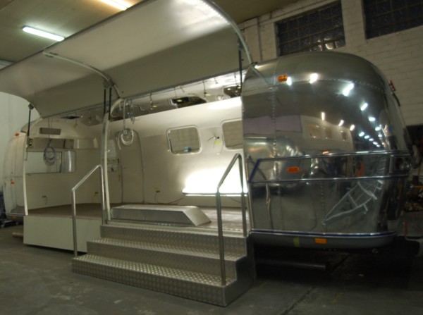 70s_airstream_obuehne_fabrication_c.jpg