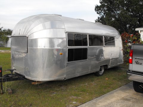 Airstream_Caravanner_1957_a.JPG