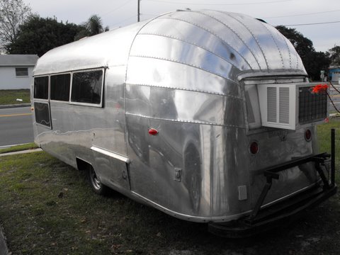 Airstream_Caravanner_1957_e.JPG