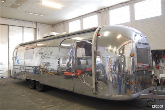 american_bar_airstream_diner.jpg
