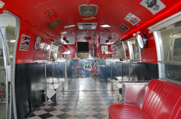 american_bar_airstream_diner_h.jpg