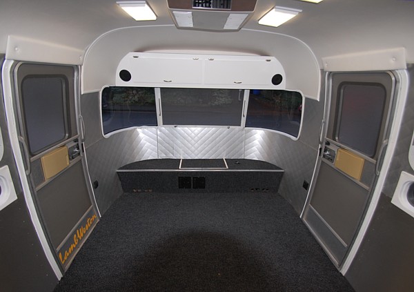 Airstream_Interior_Diner_Wide_Body_e.jpg