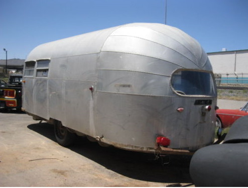 airstream_liner_1948_back.jpg