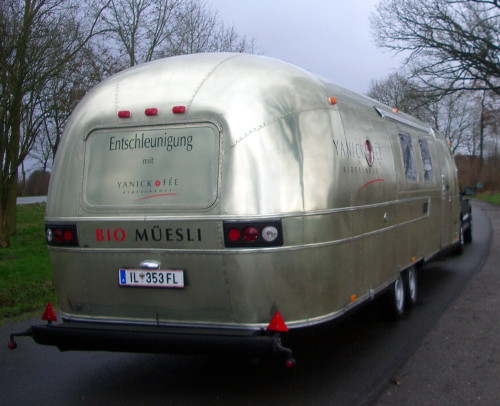 airstream_snack_coffee_lounge_b.jpg