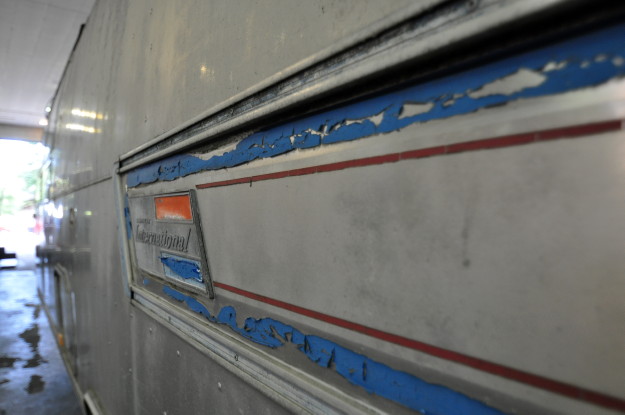 31ft_airstream_sovereign_1974_skins.jpg
