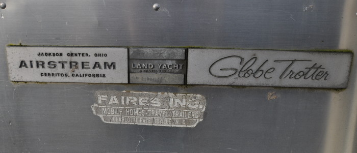 21ft_Airstream_Globetrotter_1970_plate.jpg