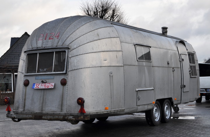 1957_airstream_overlander_26ft.jpg
