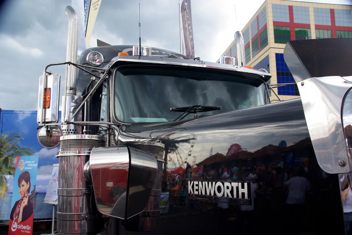 Roadshow_Truckpromotion_a.jpg