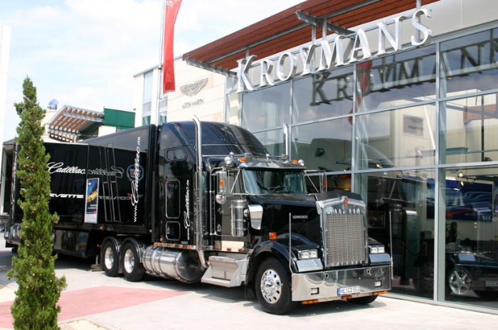 Roadshow_Truckpromotion_b.jpg