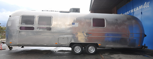 70s_airstream_sovereign_street.jpg