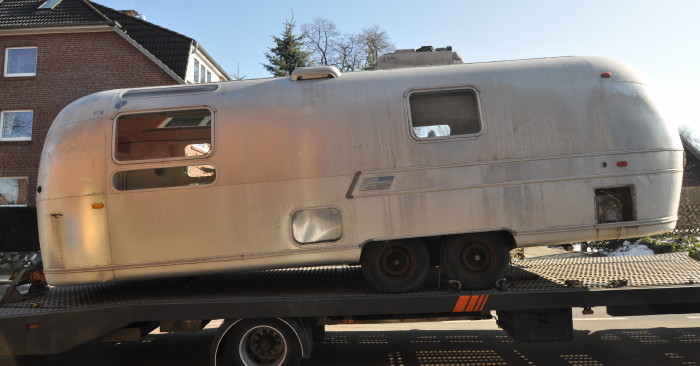 27ft_airstream_overlander_70s_a.jpg
