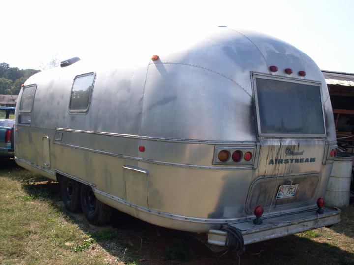 fire_damaged_airstream_27ft.jpg