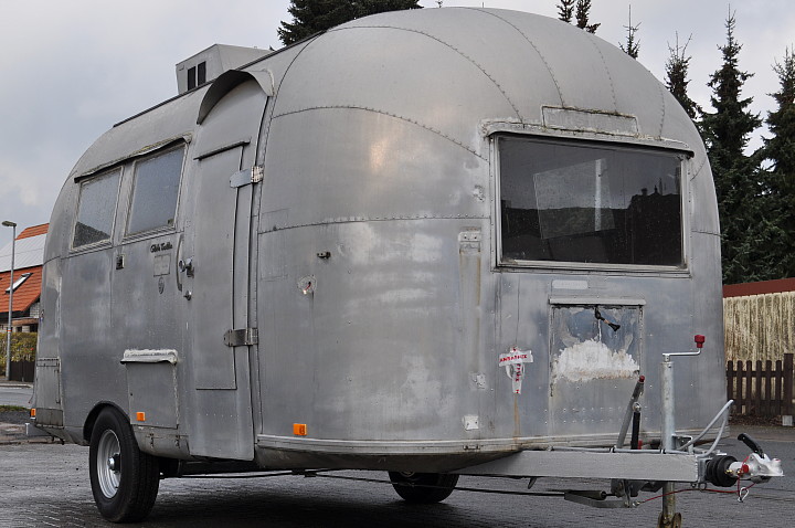 19ft_1962_Airstream_Globetrotter_04.jpg